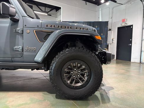 Used 2025 Jeep Wrangler Unlimited Rubicon 392 AWD/4WD image 11