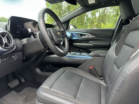 Used 2024 Chevrolet Equinox EV LT AWD/4WD image 16