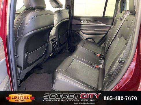 New 2026 Jeep Grand Cherokee Altitude image 29