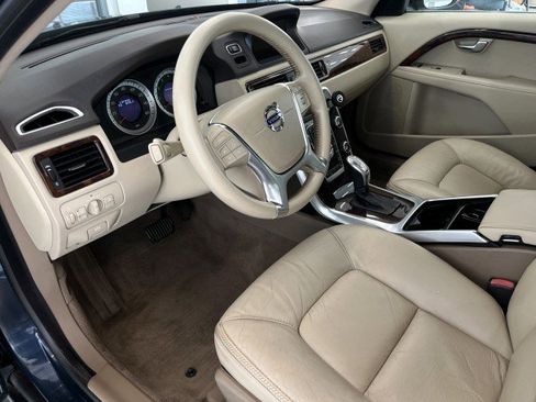 Used 2013 Volvo XC70 T6 image 11