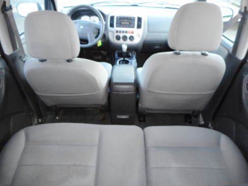 Used 2005 Ford Escape 4WD Hybrid image 23