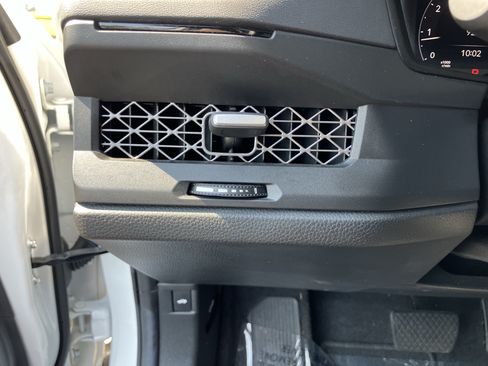 Used 2025 Honda Accord SE image 19