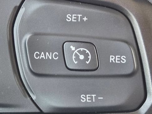 Used 2023 Jeep Wrangler Unlimited Sport AWD/4WD image 17