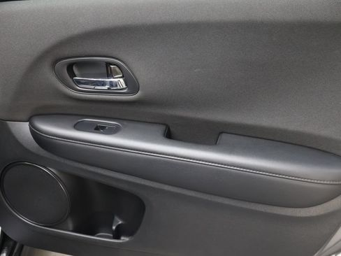 Used 2022 Honda HR-V Sport image 11