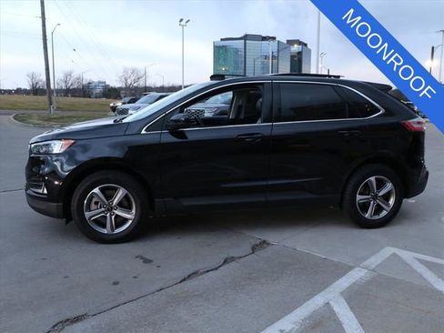 Used 2024 Ford Edge SEL w/ Convenience Package image 3