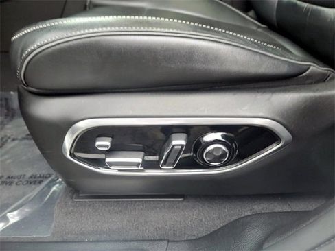 Used 2021 Jeep Grand Cherokee L Overland w/ Luxury Tech Group IV image 35