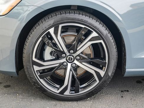 Used 2024 Volvo S60 B5 Core image 9