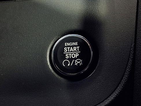 Used 2013 Dodge Challenger R/T Plus image 17