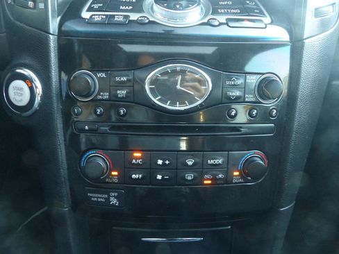 Used 2011 INFINITI FX35 AWD w/ Premium Pkg image 23