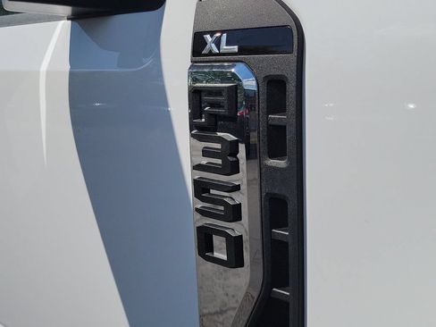 New 2026 Ford F350 XL w/ FX4 Off-Road Package AWD/4WD image 10
