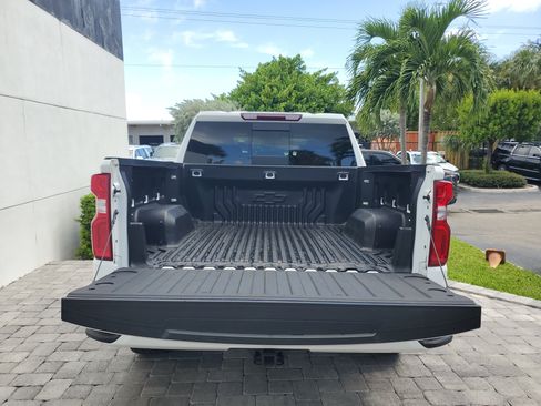 Used 2024 Chevrolet Silverado 1500 RST w/ Convenience Package II AWD/4WD image 7