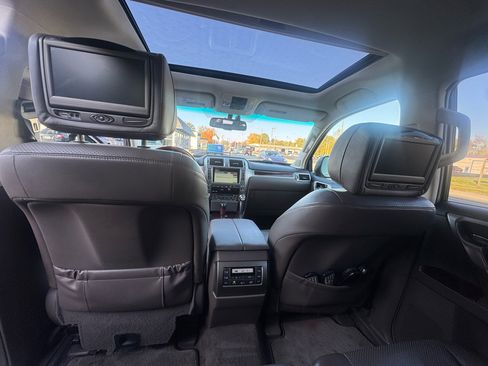 Used 2010 Lexus GX 460 image 15
