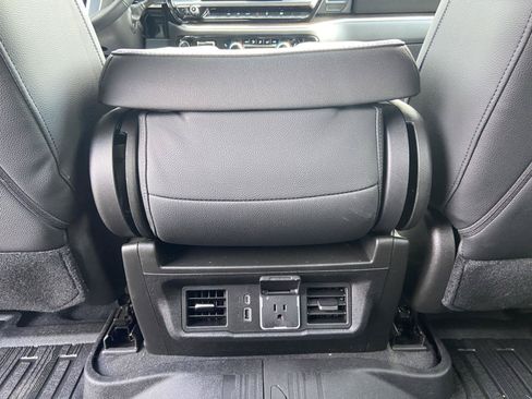Used 2025 GMC Sierra 1500 Elevation w/ LPO, Elevation Black Package AWD/4WD image 21