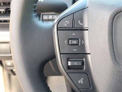 Used 2026 Toyota Prius LE image 17