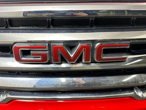 Used 2022 GMC Sierra 1500 SLE image 9