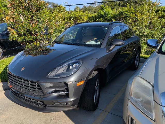 Used 2021 Porsche Macan AWD/4WD image 2