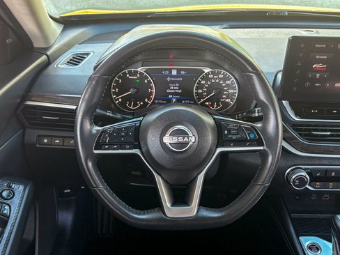 Used 2024 Nissan Altima 2.5 SV w/ SV Premium Package AWD/4WD image 31