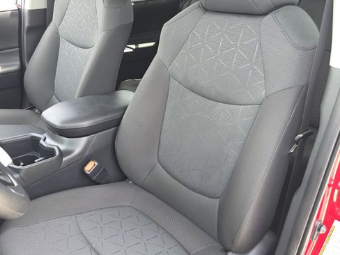 Used 2025 Toyota RAV4 XLE w/ Convenience Package FWD image 13