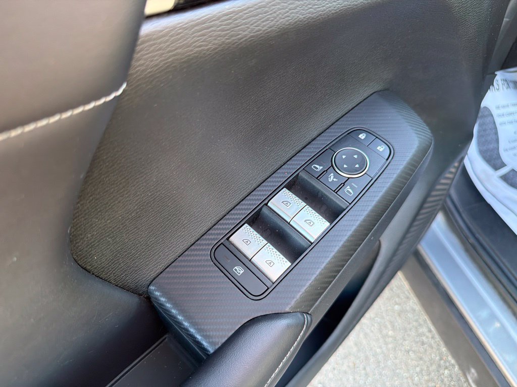 Used 2023 Mitsubishi Outlander 4WD Plug-In Hybrid image 25
