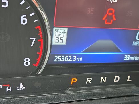 Used 2023 Ford Explorer Limited w/ Limited Technology Package image 15