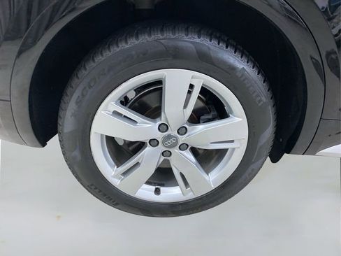 Used 2018 Audi Q5 2.0T Premium Plus w/ Premium Plus Package image 17