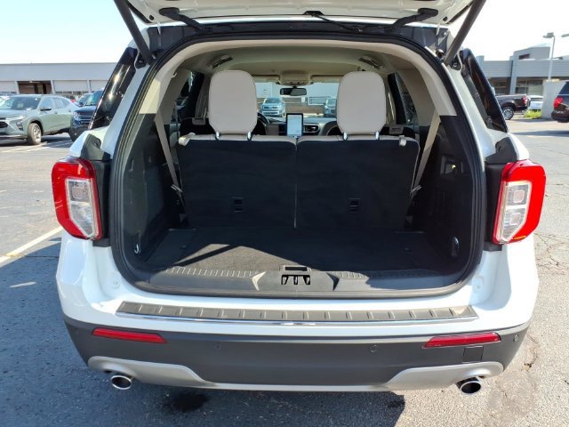 Used 2023 Ford Explorer Limited w/ Limited Technology Package AWD/4WD image 9