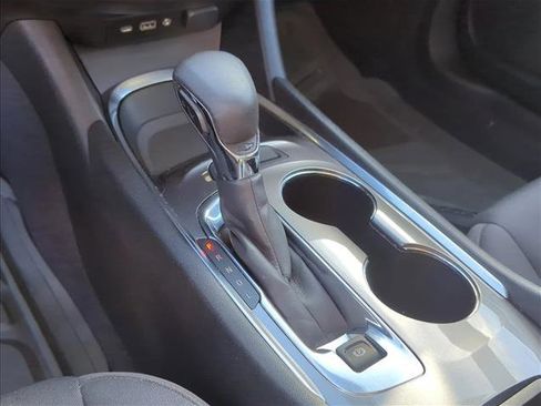 Used 2022 Chevrolet Malibu LT image 19