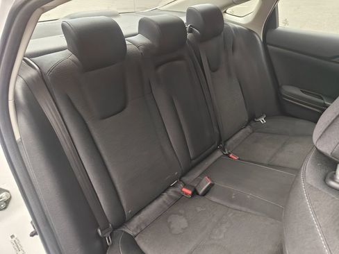 Used 2019 Honda Insight EX image 17