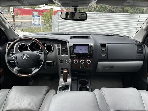 Used 2010 Toyota Tundra Limited AWD/4WD image 21
