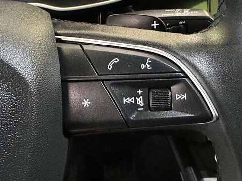 Used 2025 Audi Q3 2.0T Premium w/ Convenience Package image 22