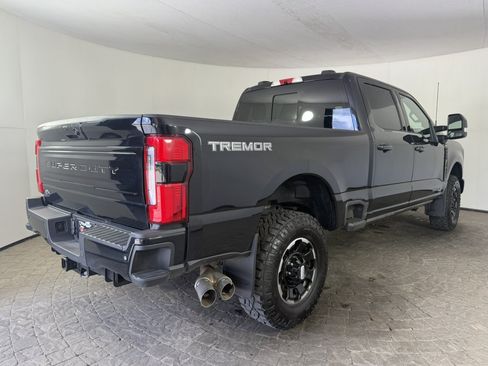 Used 2026 Ford F350 Platinum w/ Tremor Off-Road Package AWD/4WD image 9