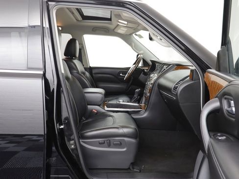 Used 2018 INFINITI QX80 4WD w/ All Season Package image 19