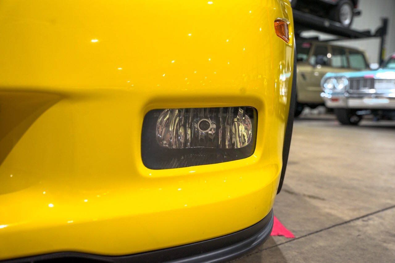 Used 2007 Chevrolet Corvette Z06 w/ Preferred Equipment Group RWD image 32