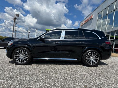 Used 2023 Mercedes-Benz Maybach GLS 600 4MATIC image 3