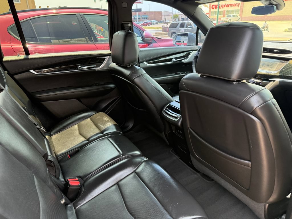 Used 2020 Cadillac XT6 Premium Luxury FWD image 18