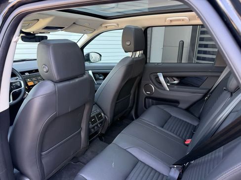Used 2025 Land Rover Discovery Sport S image 5