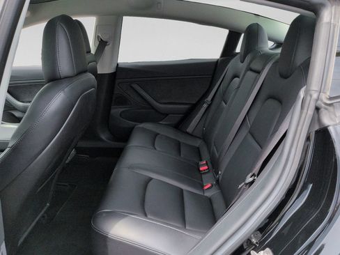 Used 2018 Tesla Model 3 Mid Range RWD image 28