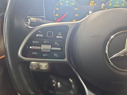 Used 2023 Mercedes-Benz GLE 450 4MATIC image 17