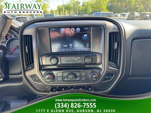 Used 2017 GMC Sierra 2500 SLT w/ All Terrain HD Package image 22