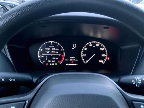 Used 2025 Honda HR-V LX image 25