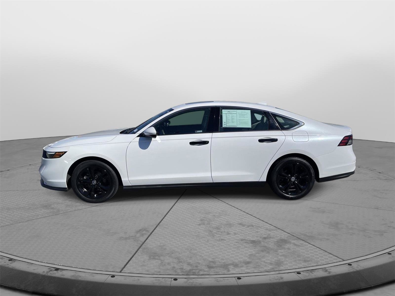 Used 2024 Honda Accord EX image 18