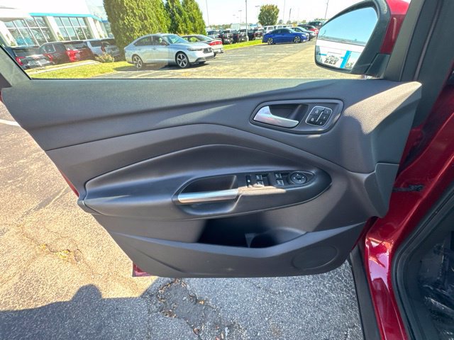 Used 2017 Ford Escape Titanium w/ Equipment Group 301A AWD/4WD image 11