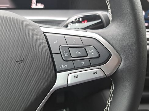 Certified 2025 Volkswagen Tiguan S FWD image 42