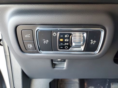 New 2026 Lincoln Nautilus Premier w/ Equipment Group 102A image 14