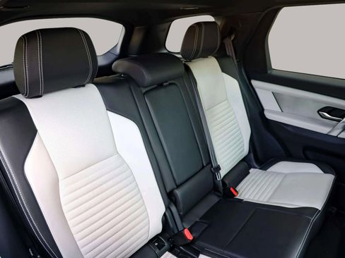 Used 2023 Land Rover Discovery Sport S R-Dynamic image 28