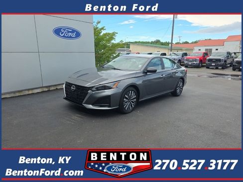 Used 2025 Nissan Altima 2.5 SV FWD image 1