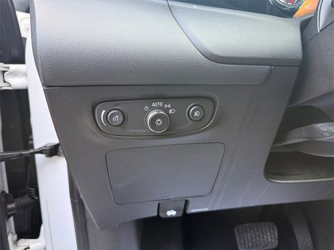 Used 2022 Buick Encore GX Select w/ Experience Buick Package image 18