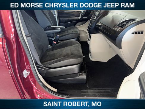 Used 2018 Dodge Grand Caravan SE w/ UConnect Hands-Free Group FWD image 26