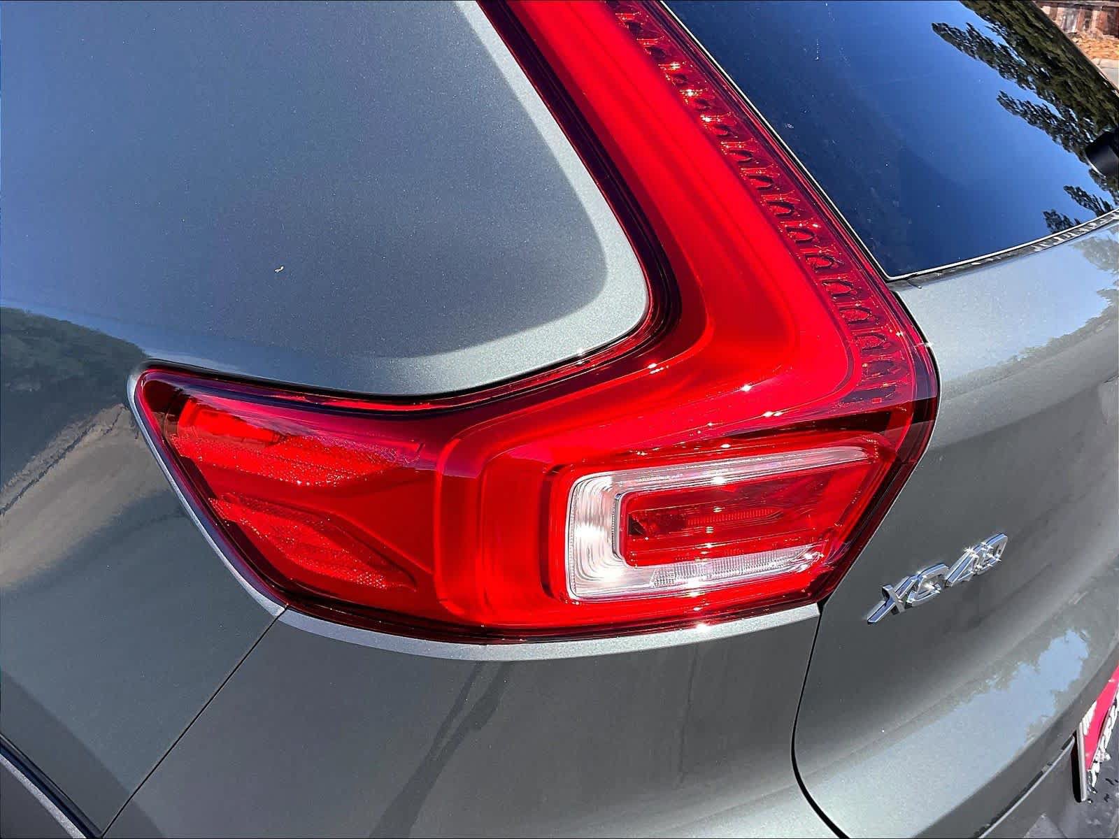 New 2026 Volvo XC40 B5 Plus AWD/4WD image 25