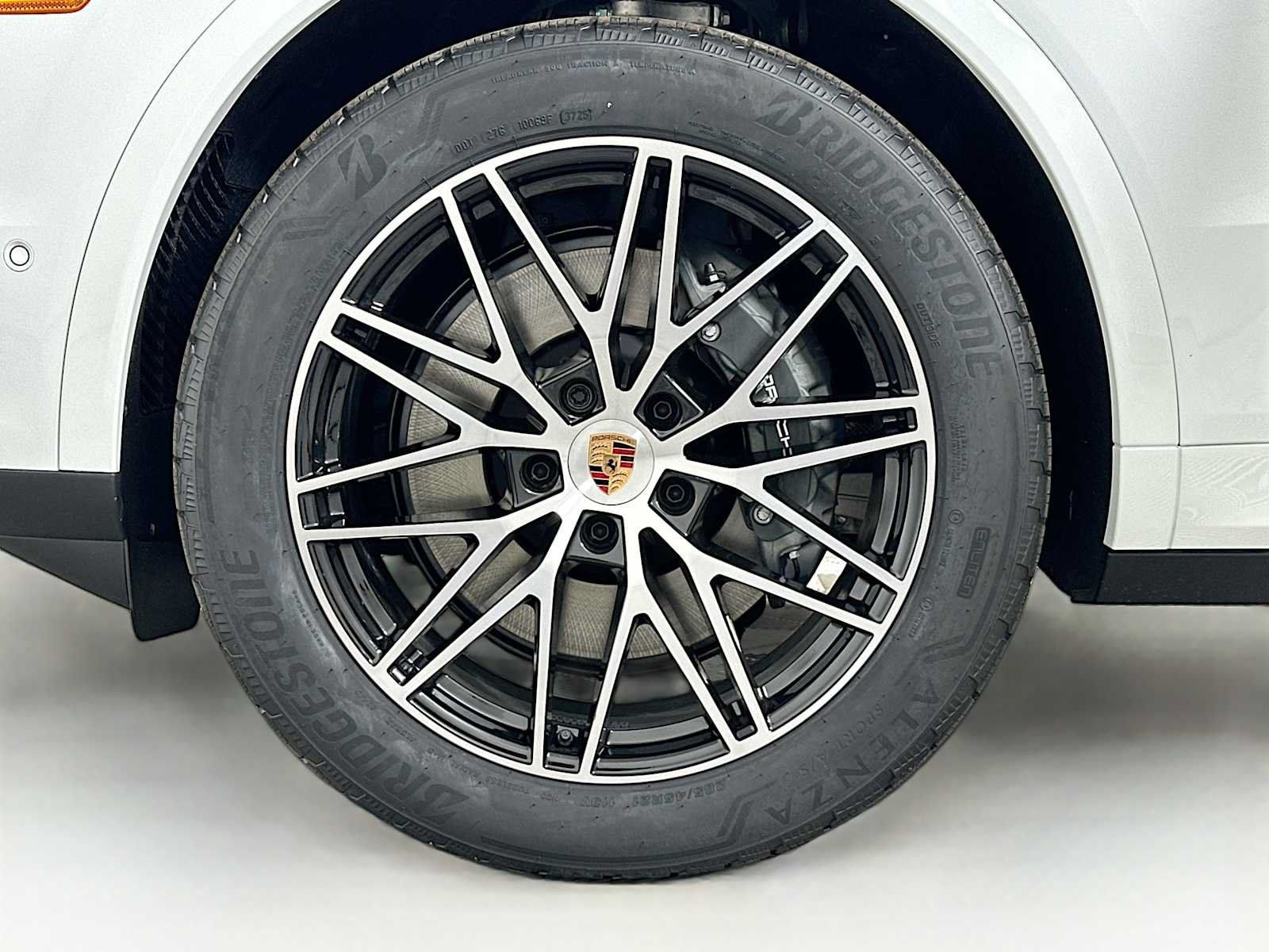 Used 2026 Porsche Cayenne Coupe AWD/4WD image 35